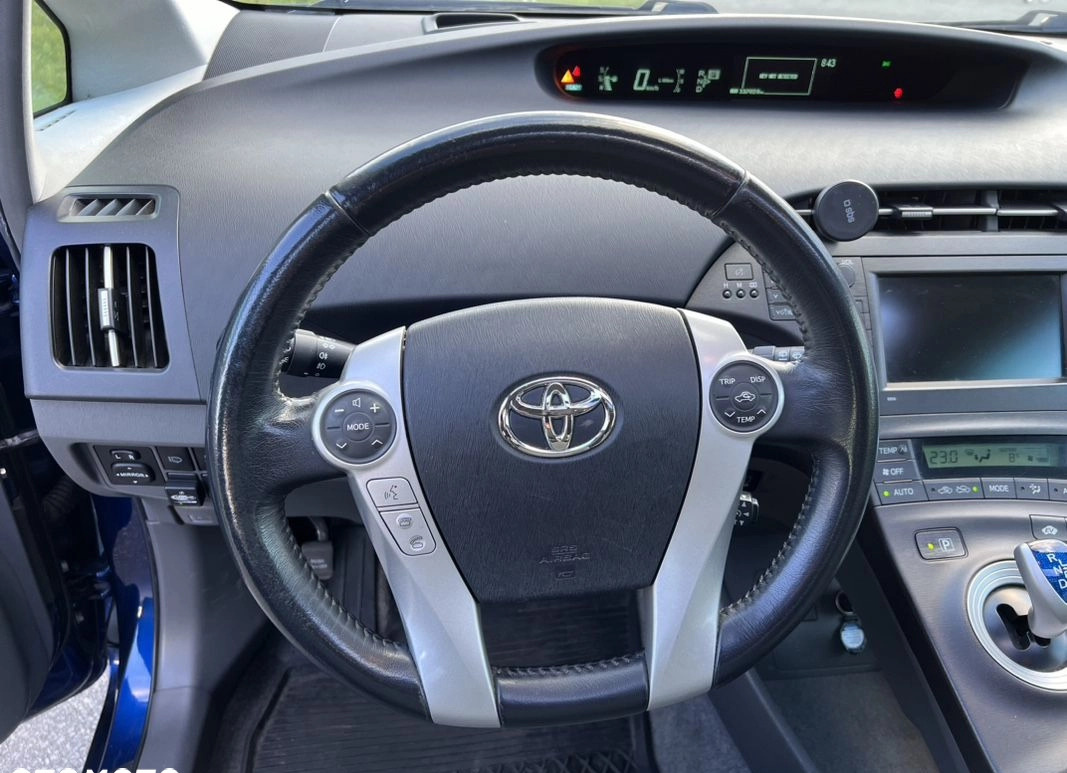 Toyota Prius cena 34000 przebieg: 340000, rok produkcji 2010 z Ślesin małe 742